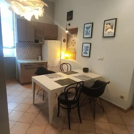 Apartment Reful *